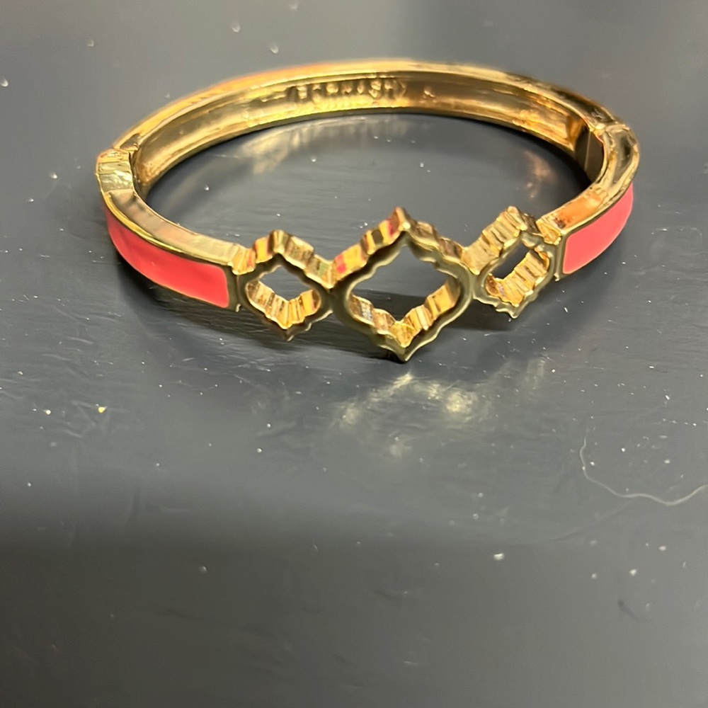 Coral and gold bracelet